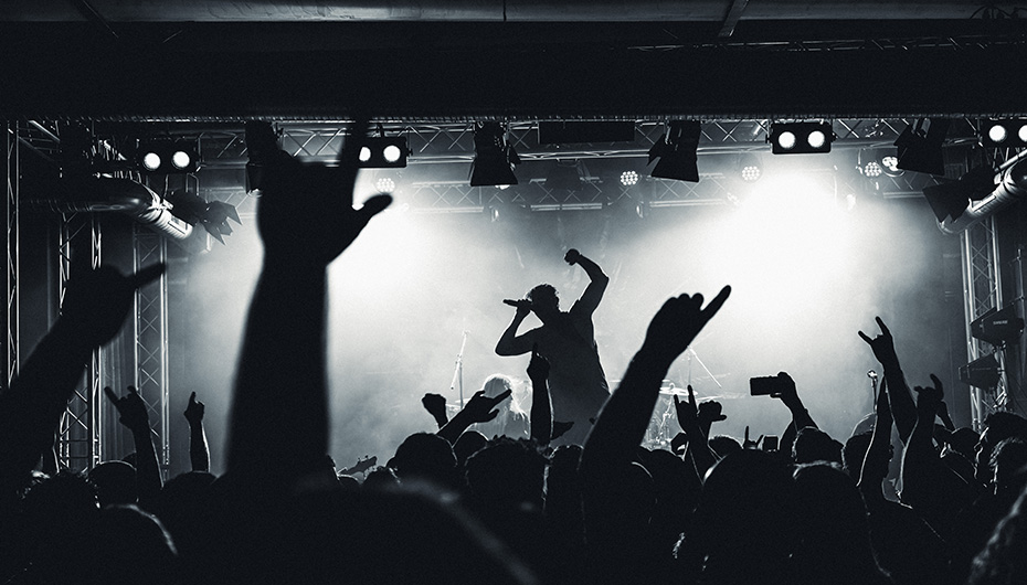 Hardcore-Energie in Stuttgart: Thrown, Signs of the Swarm und Bleed From Within!